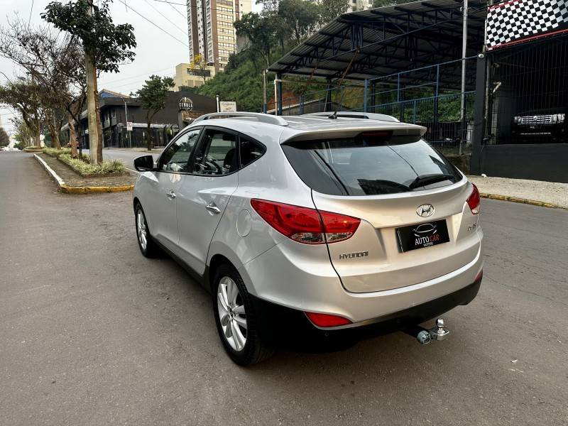 HYUNDAI - IX35 - 2011/2011 - Prata - R$ 61.900,00