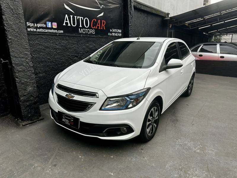 CHEVROLET - ONIX - 2014/2014 - Branca - R$ 55.900,00