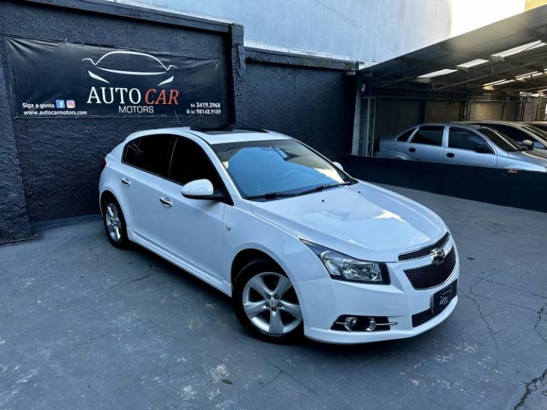 CHEVROLET - CRUZE - 2012/2013 - Branca - R$ 69.900,00