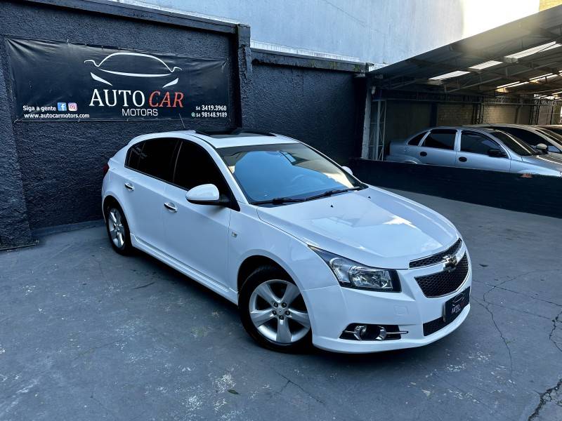 CHEVROLET - CRUZE - 2012/2013 - Branca - R$ 69.900,00