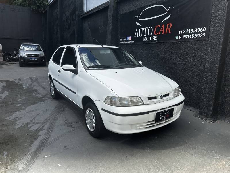 FIAT - PALIO - 2005/2006 - Branca - R$ 15.900,00