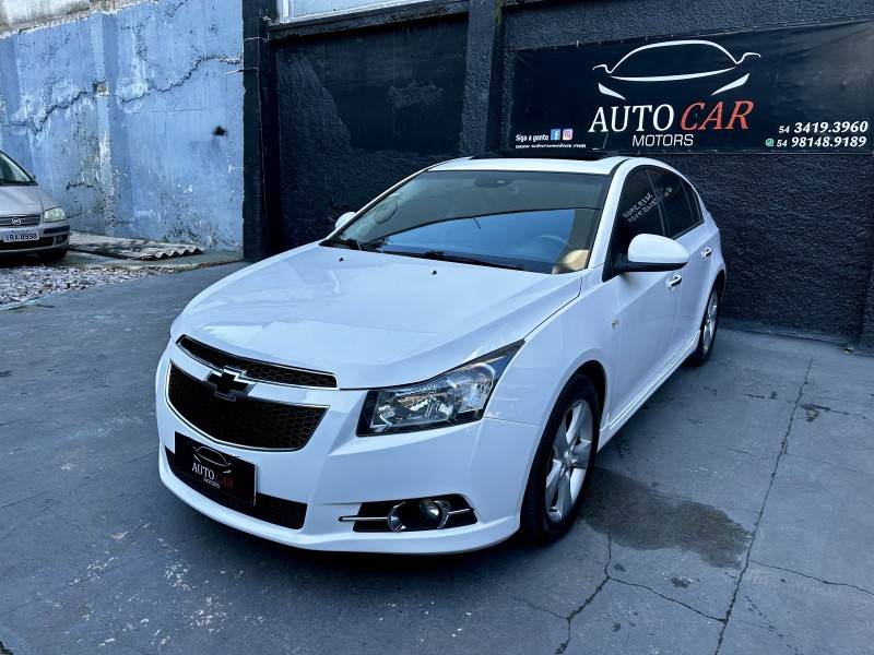 CHEVROLET - CRUZE - 2012/2013 - Branca - R$ 69.900,00