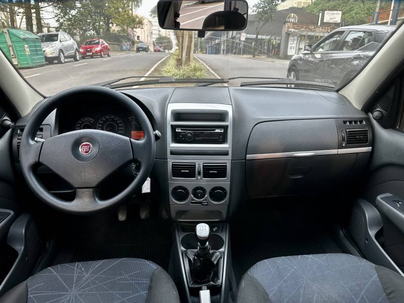 FIAT - PALIO - 2009/2010 - Preta - R$ 33.900,00