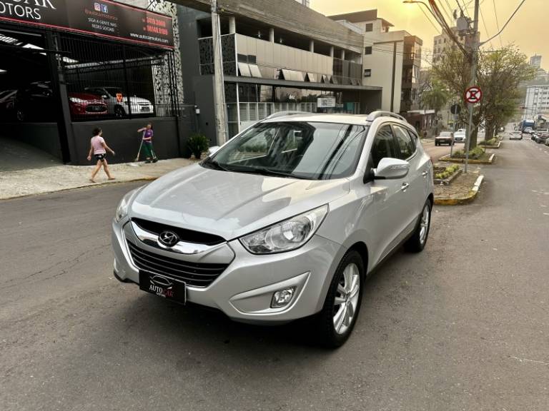 HYUNDAI - IX35 - 2011/2011 - Prata - R$ 61.900,00