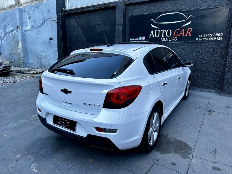 CHEVROLET - CRUZE - 2012/2013 - Branca - R$ 69.900,00