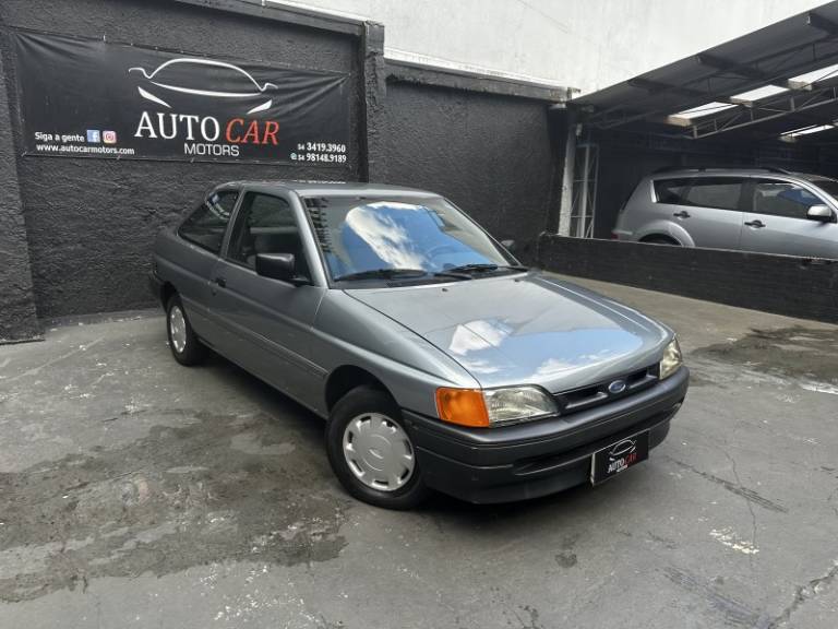 FORD - ESCORT - 1994/1994 - Cinza - R$ 19.900,00