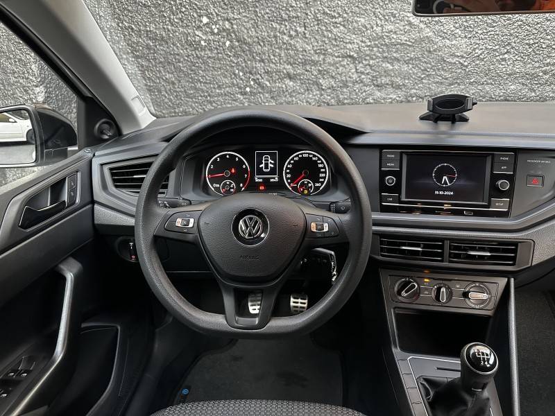 VOLKSWAGEN - POLO - 2021/2021 - Branca - R$ 70.900,00