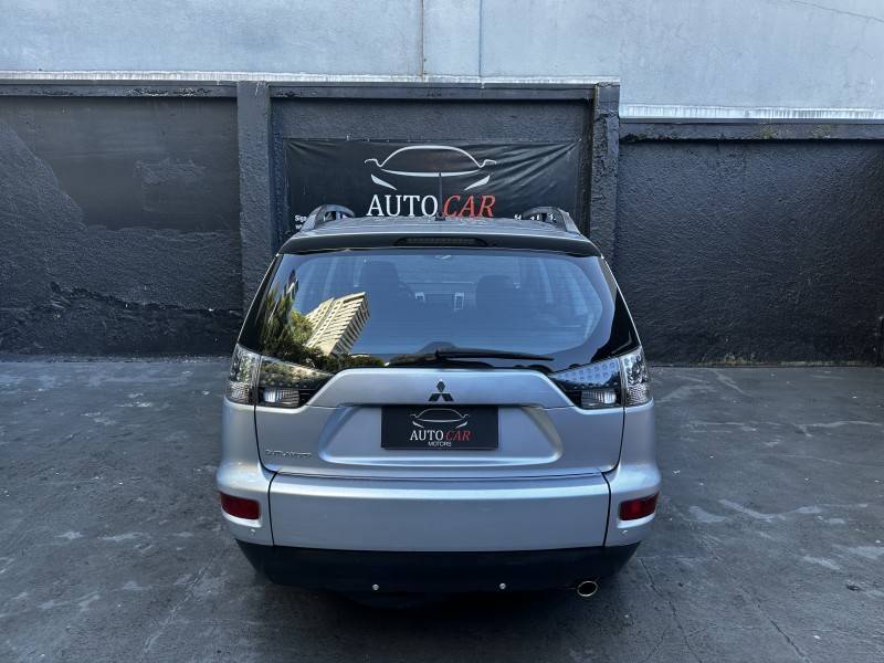 MITSUBISHI - OUTLANDER - 2012/2013 - Prata - R$ 61.900,00