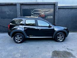 RENAULT - DUSTER - 2013/2014 - Preta - R$ 51.900,00