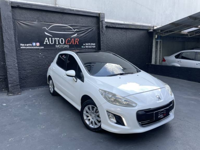 PEUGEOT - 308 - 2013/2014 - Branca - R$ 40.900,00