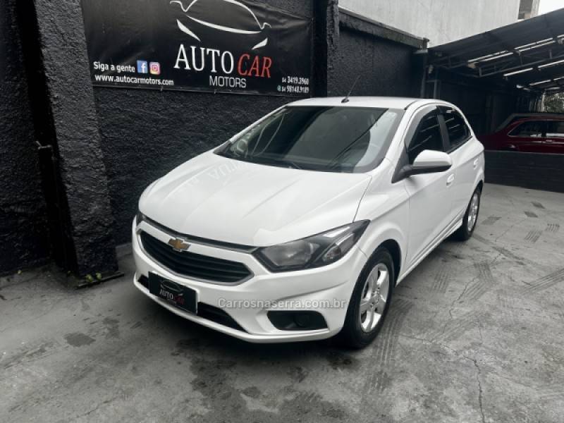 CHEVROLET - ONIX - 2016/2017 - Branca - R$ 56.800,00