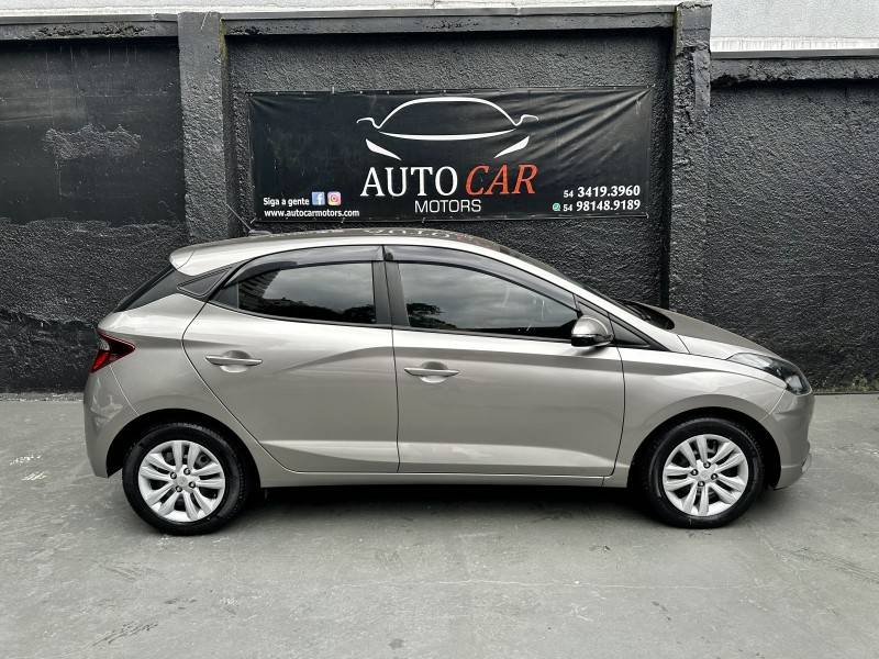 HYUNDAI - HB20 - 2021/2022 - Prata - R$ 65.900,00