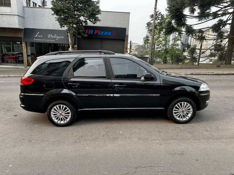 FIAT - PALIO - 2009/2010 - Preta - R$ 33.900,00