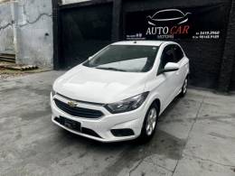 CHEVROLET - ONIX - 2016/2017 - Branca - R$ 56.800,00