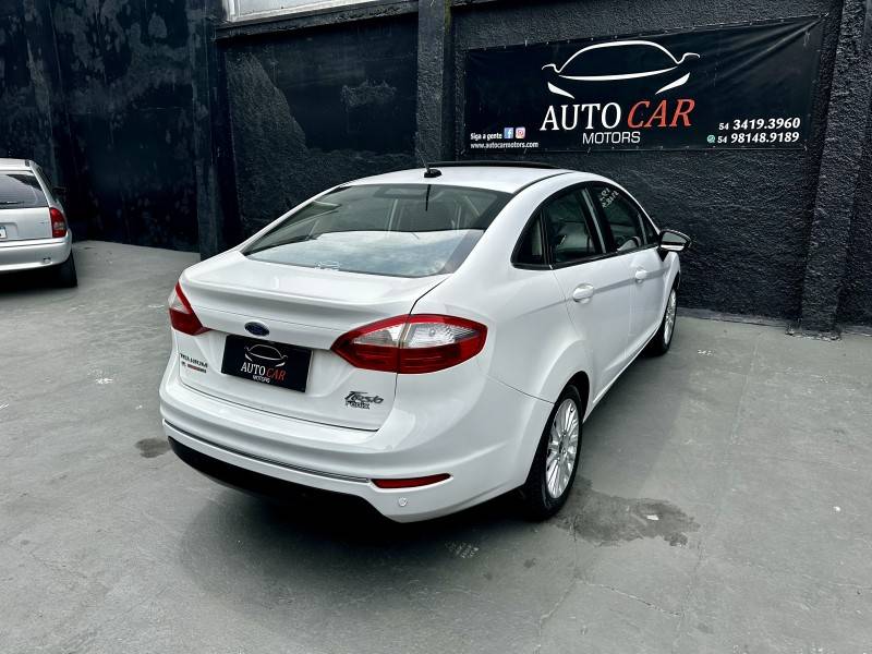 FORD - FIESTA - 2015/2015 - Branca - R$ 54.900,00