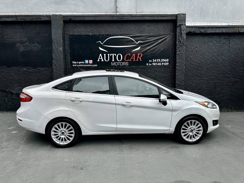 FORD - FIESTA - 2015/2015 - Branca - R$ 54.900,00