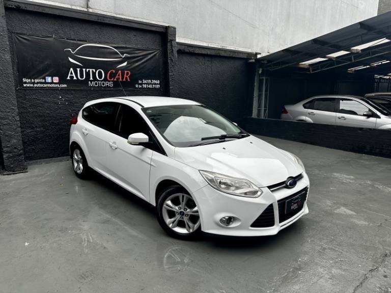 FORD - FOCUS - 2014/2014 - Branca - R$ 52.900,00