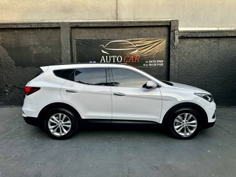 HYUNDAI - SANTA FÉ - 2017/2018 - Branca - R$ 135.900,00