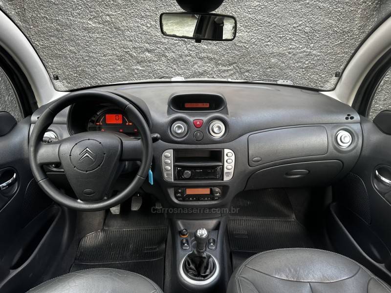 CITROËN - C3 - 2011/2012 - Preta - R$ 29.900,00