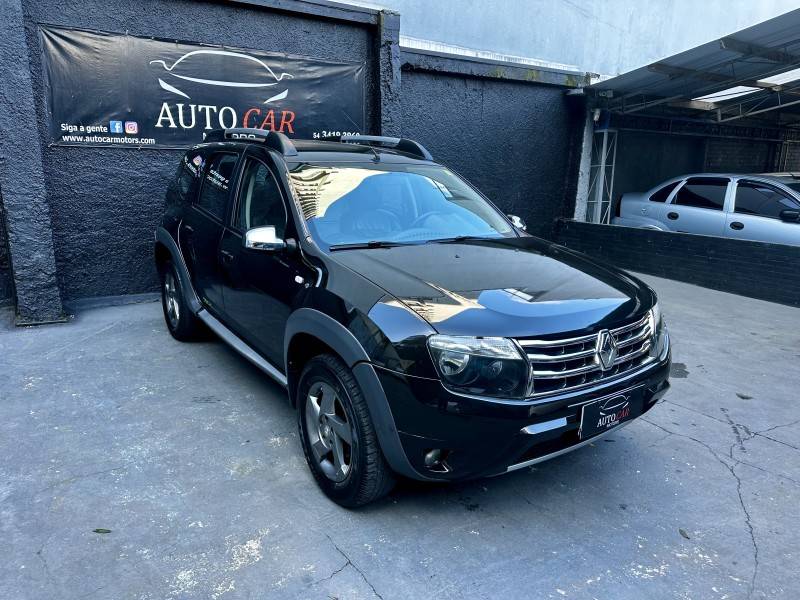 RENAULT - DUSTER - 2013/2014 - Preta - R$ 51.900,00