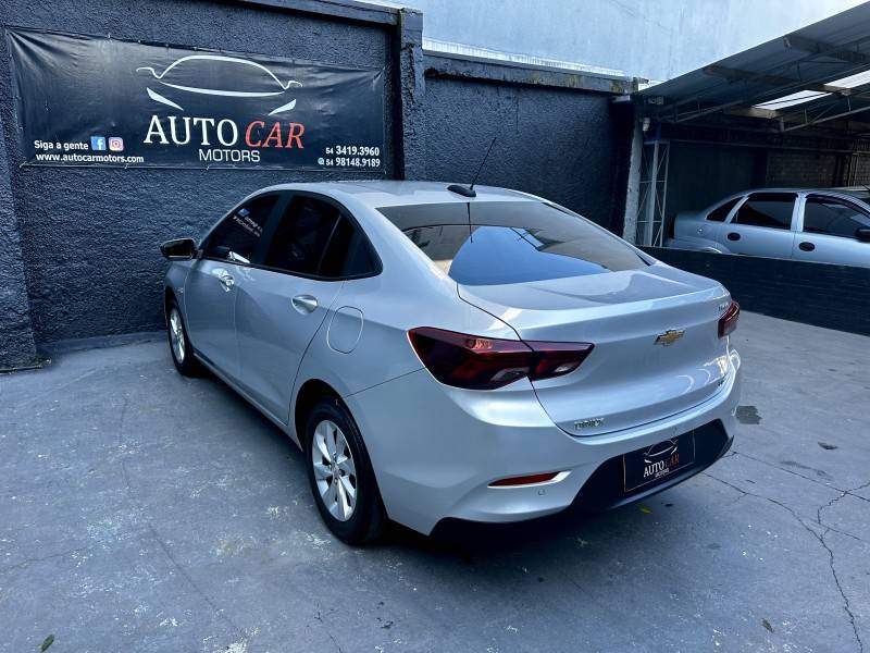 CHEVROLET - ONIX - 2019/2020 - Prata - R$ 75.900,00